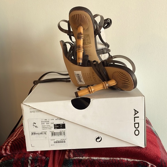 Aldo beautiful brown heels used in one day no return - Picture 3 of 8